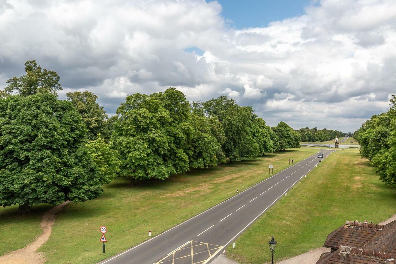 The Lion Gate Apartments East Molesey Luaran gambar
